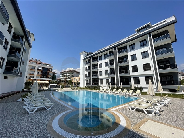 فرصة استثمارية - مجمع سكني قيد الانشاء في منطقة اوبا المركزية / الانيا 