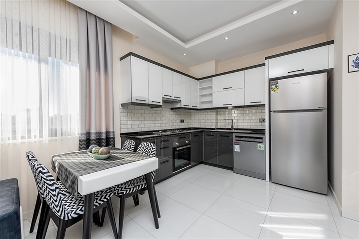 فرصة استثمارية - مجمع سكني قيد الانشاء في منطقة اوبا المركزية / الانيا 