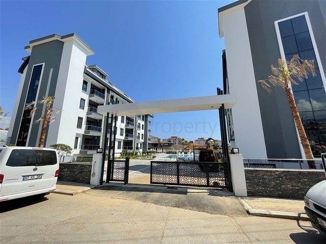 فرصة استثمارية - مجمع سكني قيد الانشاء في منطقة اوبا المركزية / الانيا 