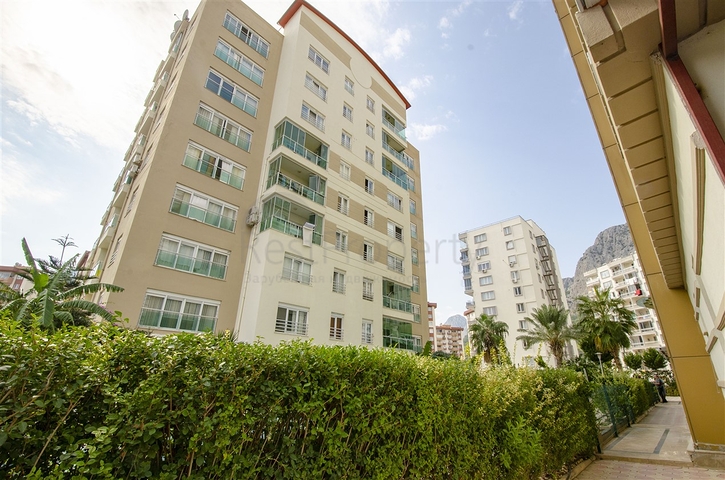 شقة مفروشة 1 +1 في أنطاليا