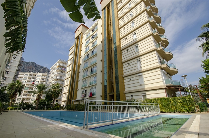 شقة مفروشة 1 +1 في أنطاليا