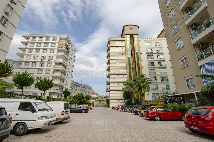 شقة مفروشة 1 +1 في أنطاليا