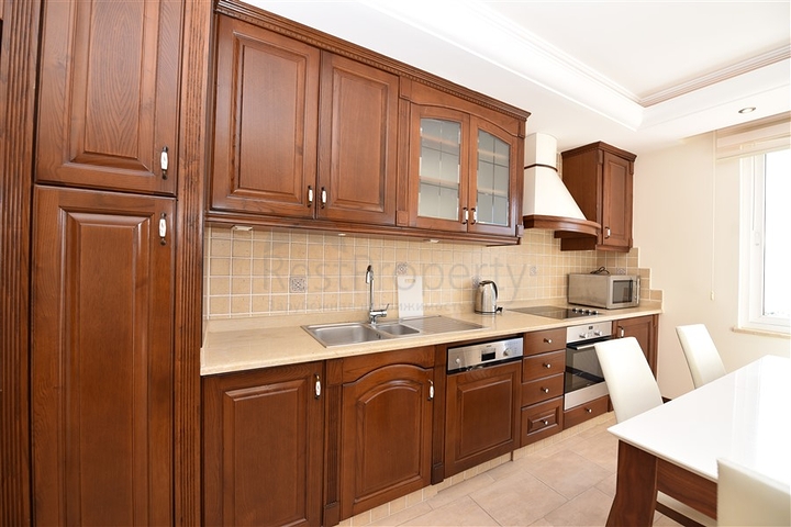 اطلالة بحر مباشرة - شقة مفروشة بتصميم غرفتين وصالة للبيع في الانيا 