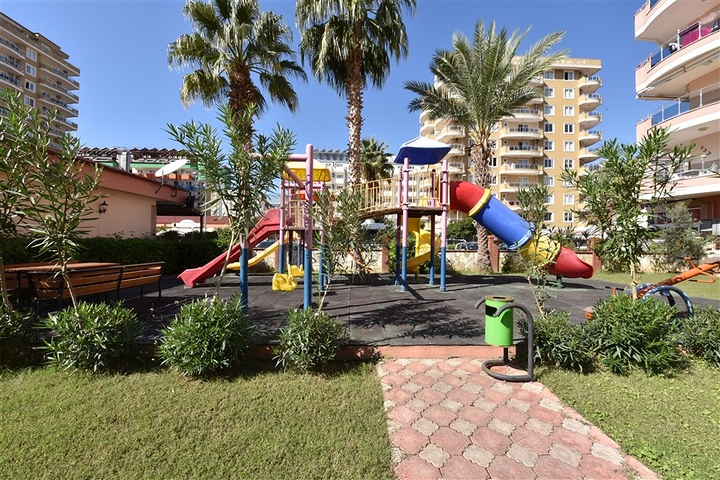 اطلالة بحر مباشرة - شقة مفروشة بتصميم غرفتين وصالة للبيع في الانيا 