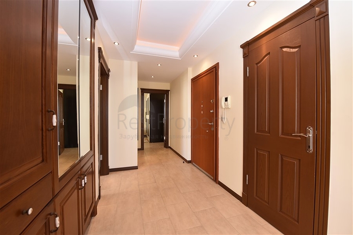 اطلالة بحر مباشرة - شقة مفروشة بتصميم غرفتين وصالة للبيع في الانيا 