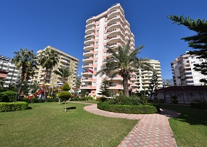 اطلالة بحر مباشرة - شقة مفروشة بتصميم غرفتين وصالة للبيع في الانيا 