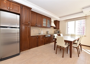 اطلالة بحر مباشرة - شقة مفروشة بتصميم غرفتين وصالة للبيع في الانيا 