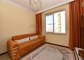 اطلالة بحر مباشرة - شقة مفروشة بتصميم غرفتين وصالة للبيع في الانيا 