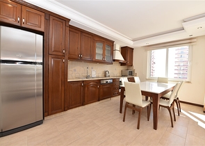 اطلالة بحر مباشرة - شقة مفروشة بتصميم غرفتين وصالة للبيع في الانيا 