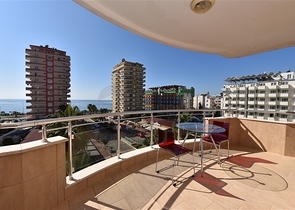 اطلالة بحر مباشرة - شقة مفروشة بتصميم غرفتين وصالة للبيع في الانيا 