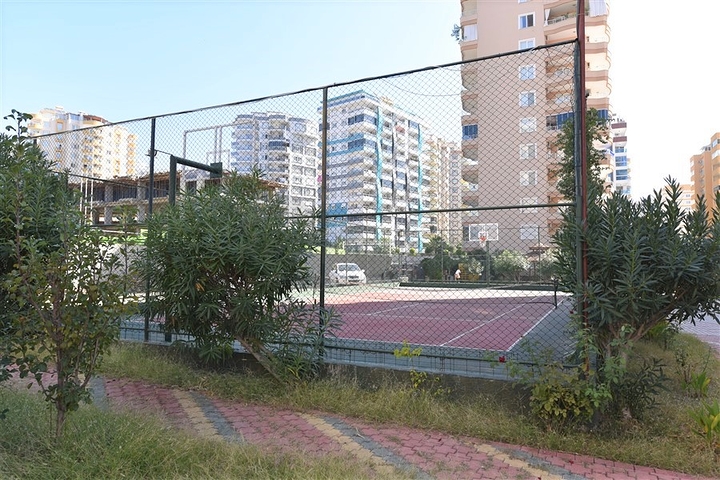 شقة عائلية مفروشة ضمن مجمع سكني في الانيا 