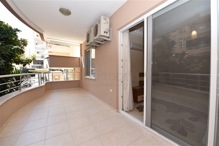 شقة عائلية مفروشة ضمن مجمع سكني في الانيا 