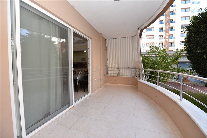 شقة عائلية مفروشة ضمن مجمع سكني في الانيا 