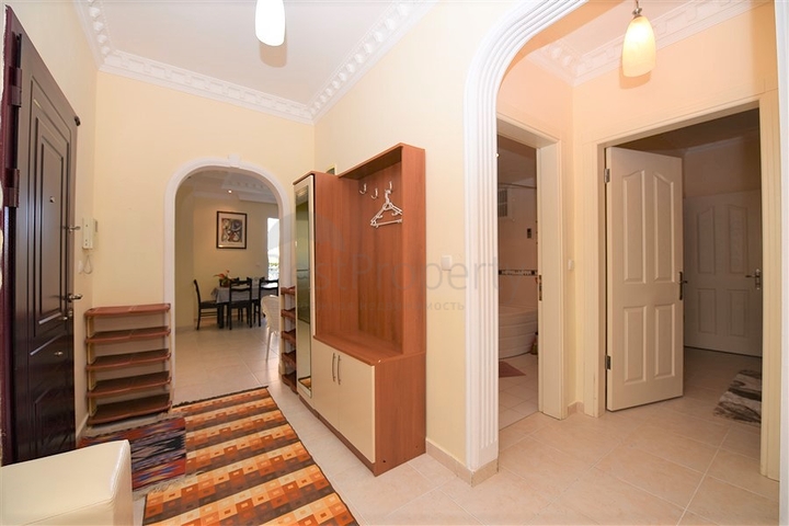 شقة عائلية مفروشة ضمن مجمع سكني في الانيا 