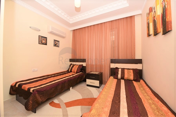 شقة عائلية مفروشة ضمن مجمع سكني في الانيا 