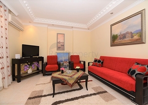 شقة عائلية مفروشة ضمن مجمع سكني في الانيا 