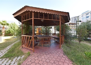 شقة عائلية مفروشة ضمن مجمع سكني في الانيا 