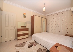 شقة عائلية مفروشة ضمن مجمع سكني في الانيا 