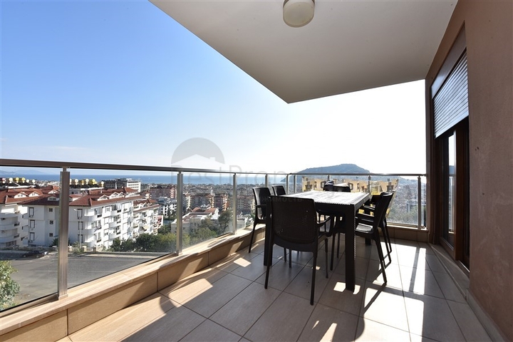 دوبلكس فاخرة مع اطلالة بحر وقلعة - مركز الانيا