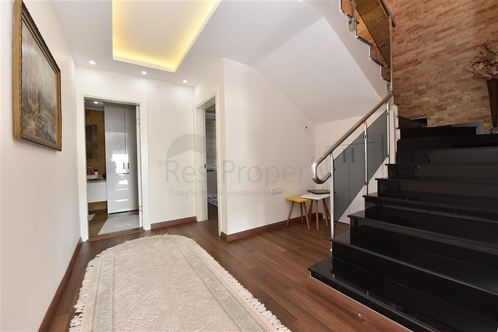 دوبلكس فاخرة مع اطلالة بحر وقلعة - مركز الانيا