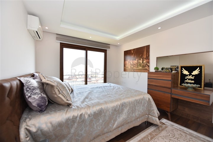 دوبلكس فاخرة مع اطلالة بحر وقلعة - مركز الانيا