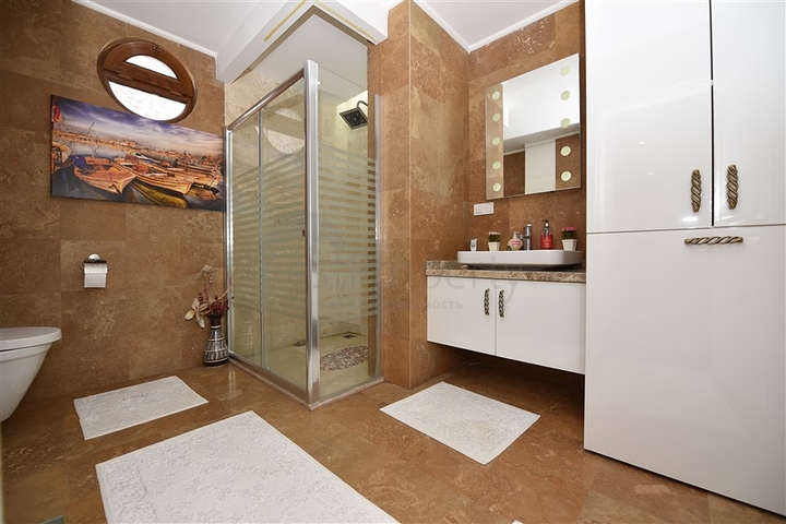 دوبلكس فاخرة مع اطلالة بحر وقلعة - مركز الانيا