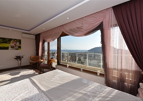 دوبلكس فاخرة مع اطلالة بحر وقلعة - مركز الانيا