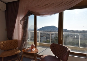 دوبلكس فاخرة مع اطلالة بحر وقلعة - مركز الانيا