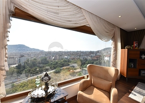 دوبلكس فاخرة مع اطلالة بحر وقلعة - مركز الانيا