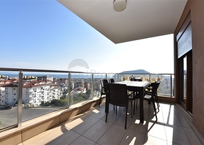 دوبلكس فاخرة مع اطلالة بحر وقلعة - مركز الانيا