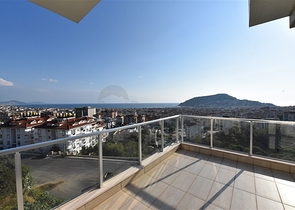 دوبلكس فاخرة مع اطلالة بحر وقلعة - مركز الانيا