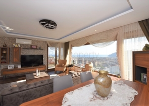 دوبلكس فاخرة مع اطلالة بحر وقلعة - مركز الانيا