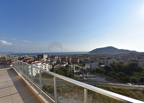 دوبلكس فاخرة مع اطلالة بحر وقلعة - مركز الانيا