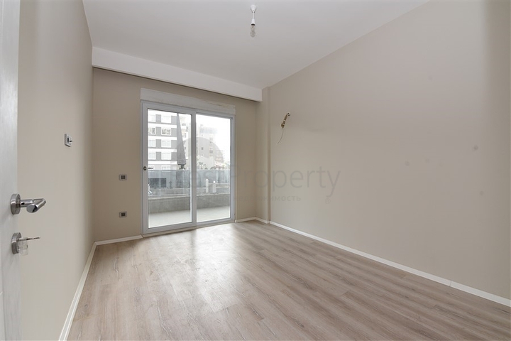 شقة عائلية - ثلاث غرف وصالة ومطبخ منفصل -ضمن مجمع سكني في مهموتلار / الانيا 