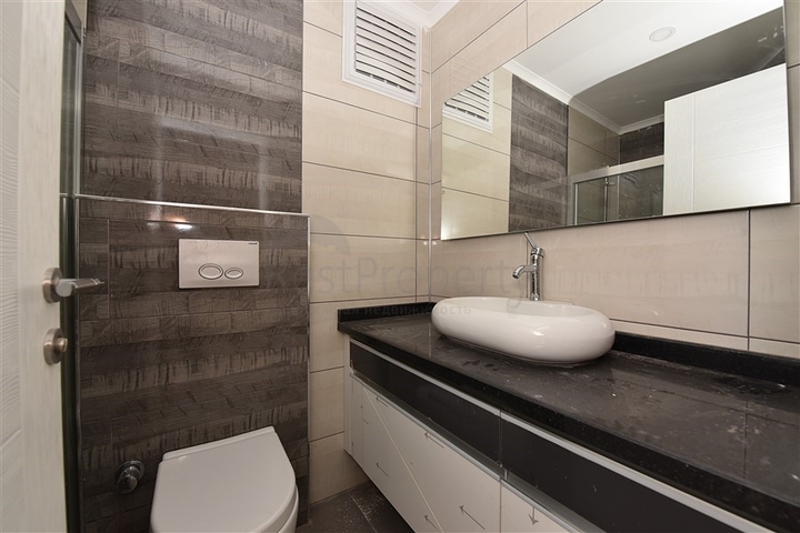 شقة عائلية - ثلاث غرف وصالة ومطبخ منفصل -ضمن مجمع سكني في مهموتلار / الانيا 