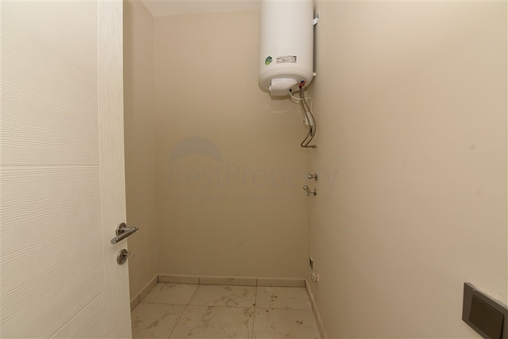 شقة عائلية - ثلاث غرف وصالة ومطبخ منفصل -ضمن مجمع سكني في مهموتلار / الانيا 