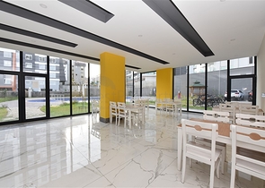 شقة عائلية - ثلاث غرف وصالة ومطبخ منفصل -ضمن مجمع سكني في مهموتلار / الانيا 