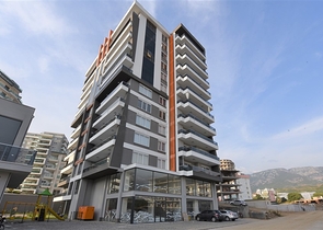 شقة عائلية - ثلاث غرف وصالة ومطبخ منفصل -ضمن مجمع سكني في مهموتلار / الانيا 