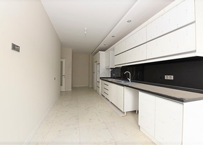 شقة عائلية - ثلاث غرف وصالة ومطبخ منفصل -ضمن مجمع سكني في مهموتلار / الانيا 