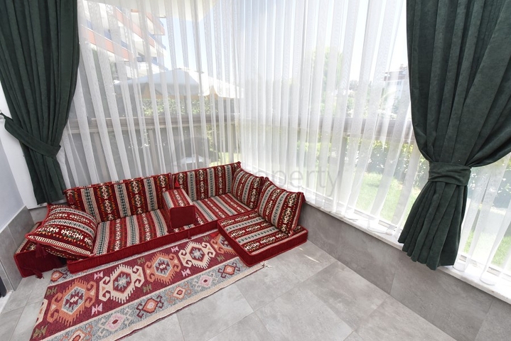 دوبلكس فاخرة ضمن مجمع خمس نجوم في اوبا / الانيا 