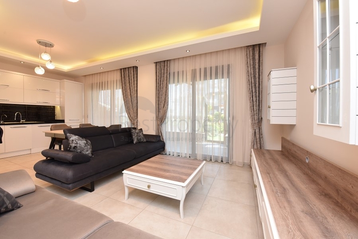 دوبلكس فاخرة ضمن مجمع خمس نجوم في اوبا / الانيا 