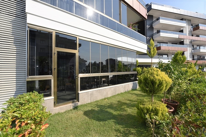 دوبلكس فاخرة ضمن مجمع خمس نجوم في اوبا / الانيا 