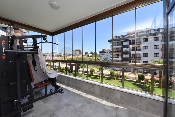 دوبلكس فاخرة ضمن مجمع خمس نجوم في اوبا / الانيا 