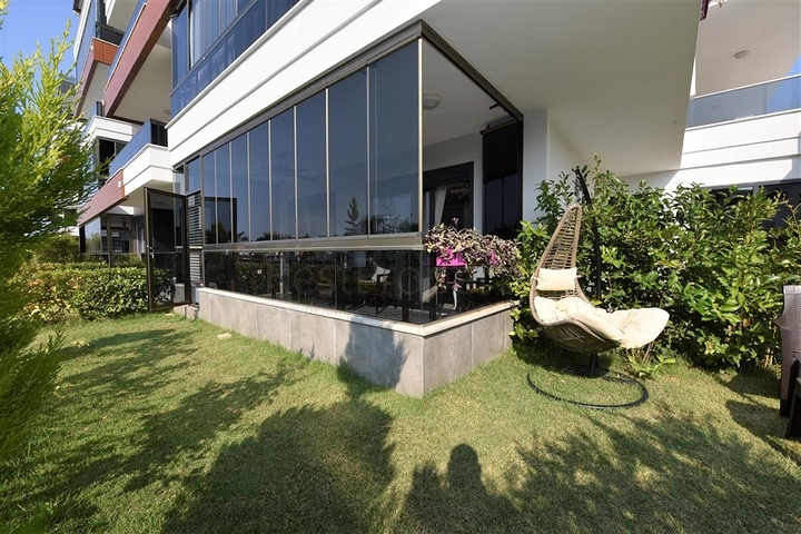 دوبلكس فاخرة ضمن مجمع خمس نجوم في اوبا / الانيا 