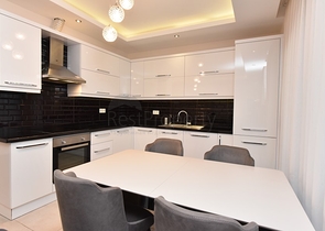 دوبلكس فاخرة ضمن مجمع خمس نجوم في اوبا / الانيا 