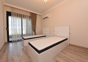 دوبلكس فاخرة ضمن مجمع خمس نجوم في اوبا / الانيا 