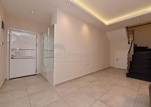 دوبلكس فاخرة ضمن مجمع خمس نجوم في اوبا / الانيا 