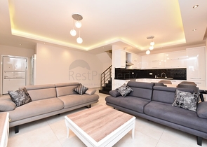 دوبلكس فاخرة ضمن مجمع خمس نجوم في اوبا / الانيا 