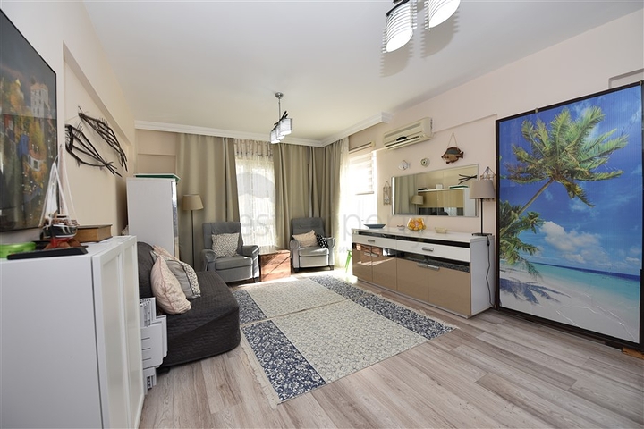 قريبة من البحر - شقة غرفة وصالة مفروشة للبيع في الانيا 