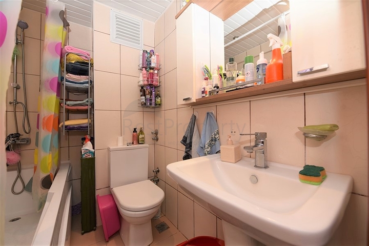 قريبة من البحر - شقة غرفة وصالة مفروشة للبيع في الانيا 